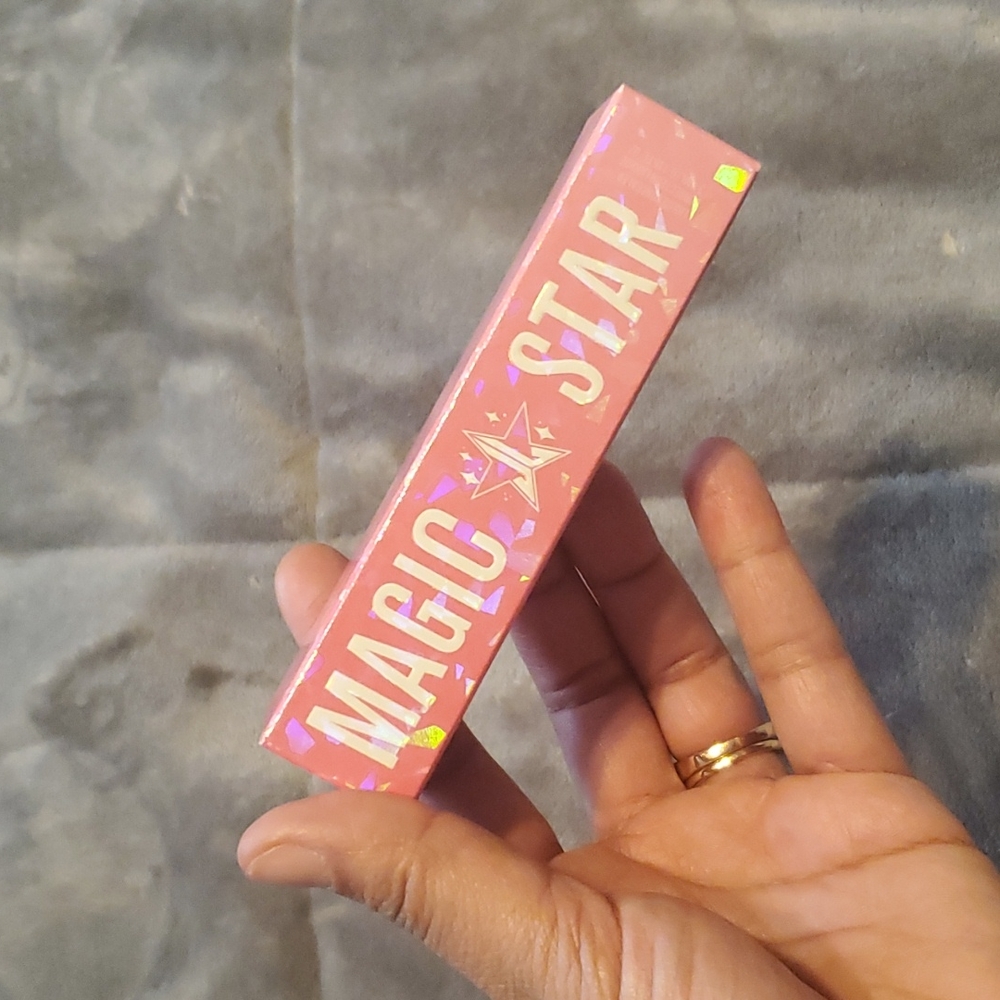 💫Jeffree Star 'Magic Star' Concealer
